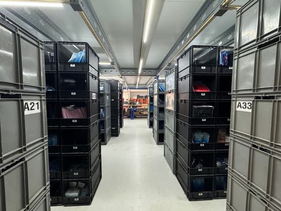 Warehouse inventory racks